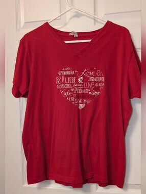 Mary Kay Red V-Neck Heart Graphic Tee